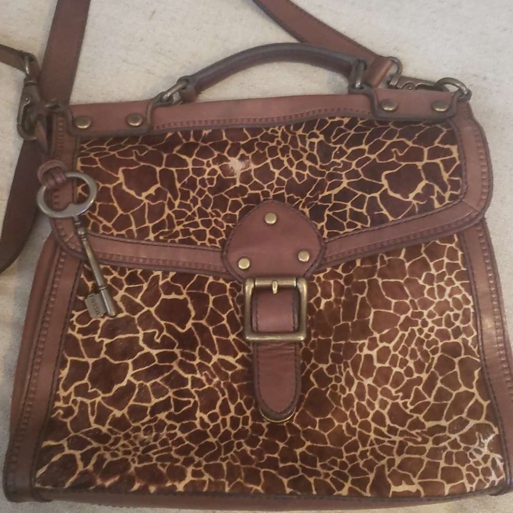 Fossil Giraffe crossbody